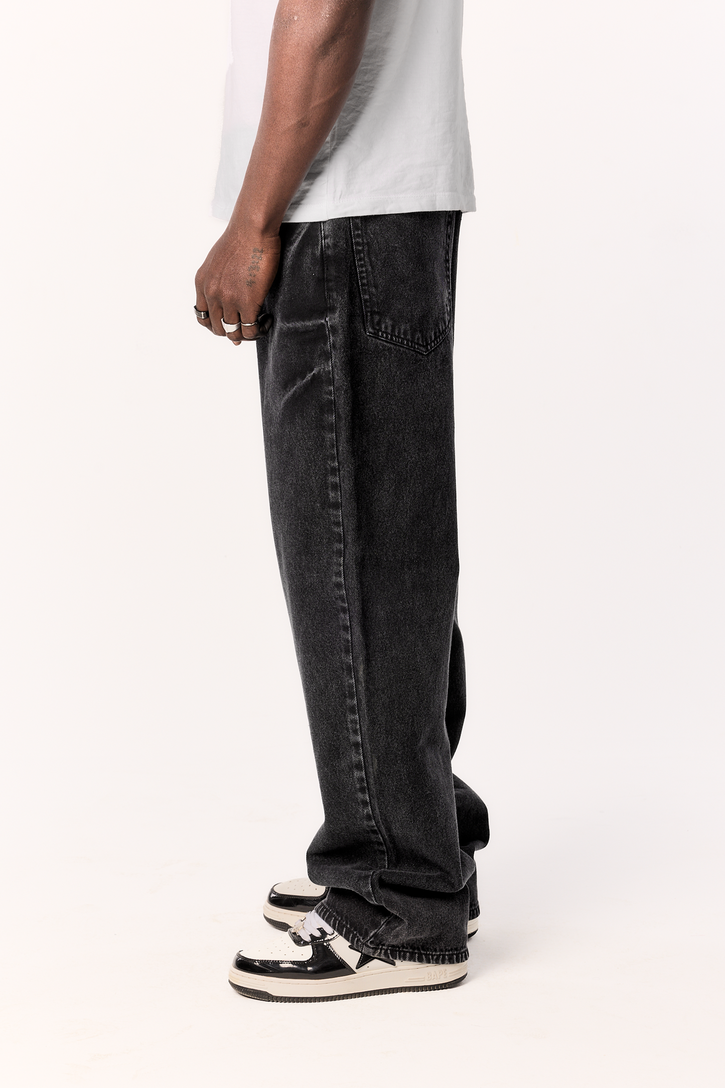 THUNDERBOLT BLACK BAGGY DENIM