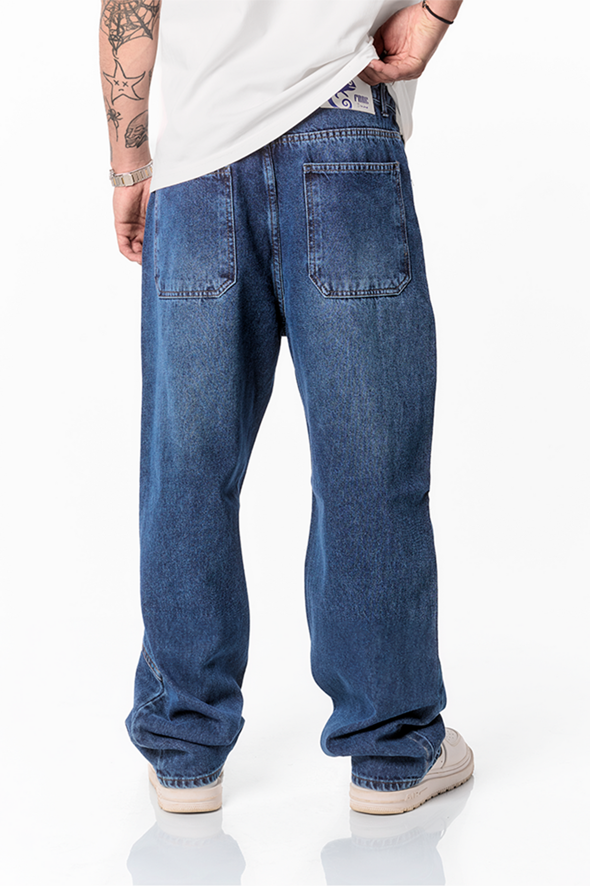 STITCHED BLUE BAGGY DENIM