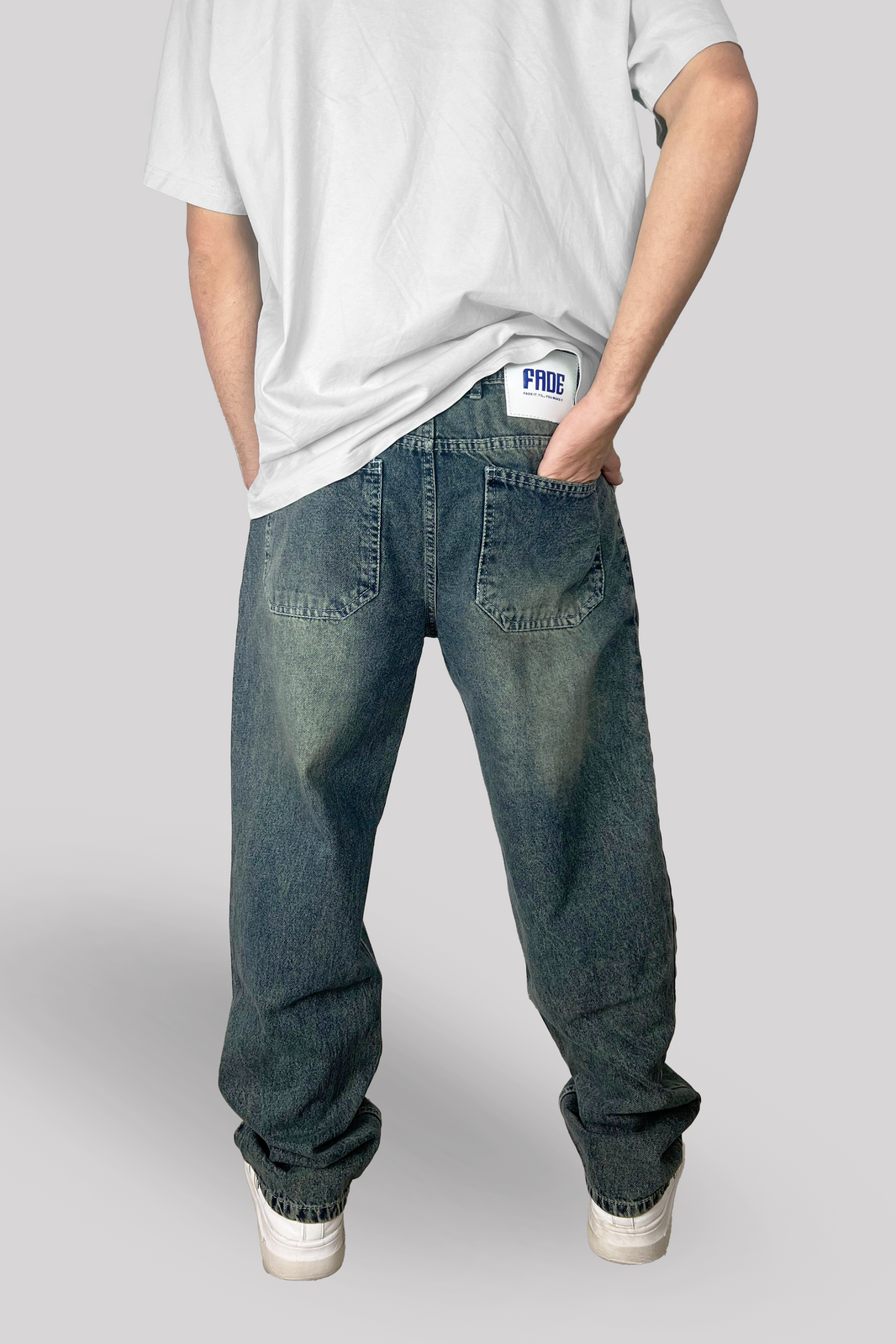 Lowkey-Fade Baggy Fit Jeans