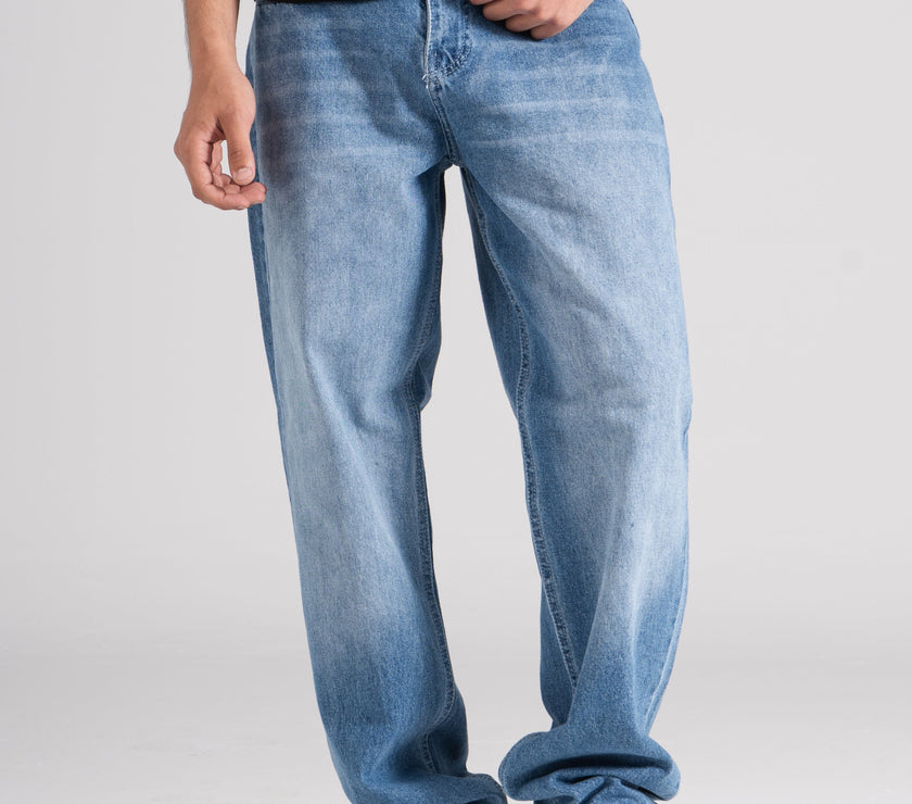 Lagged-Out Baggy Fit Jeans