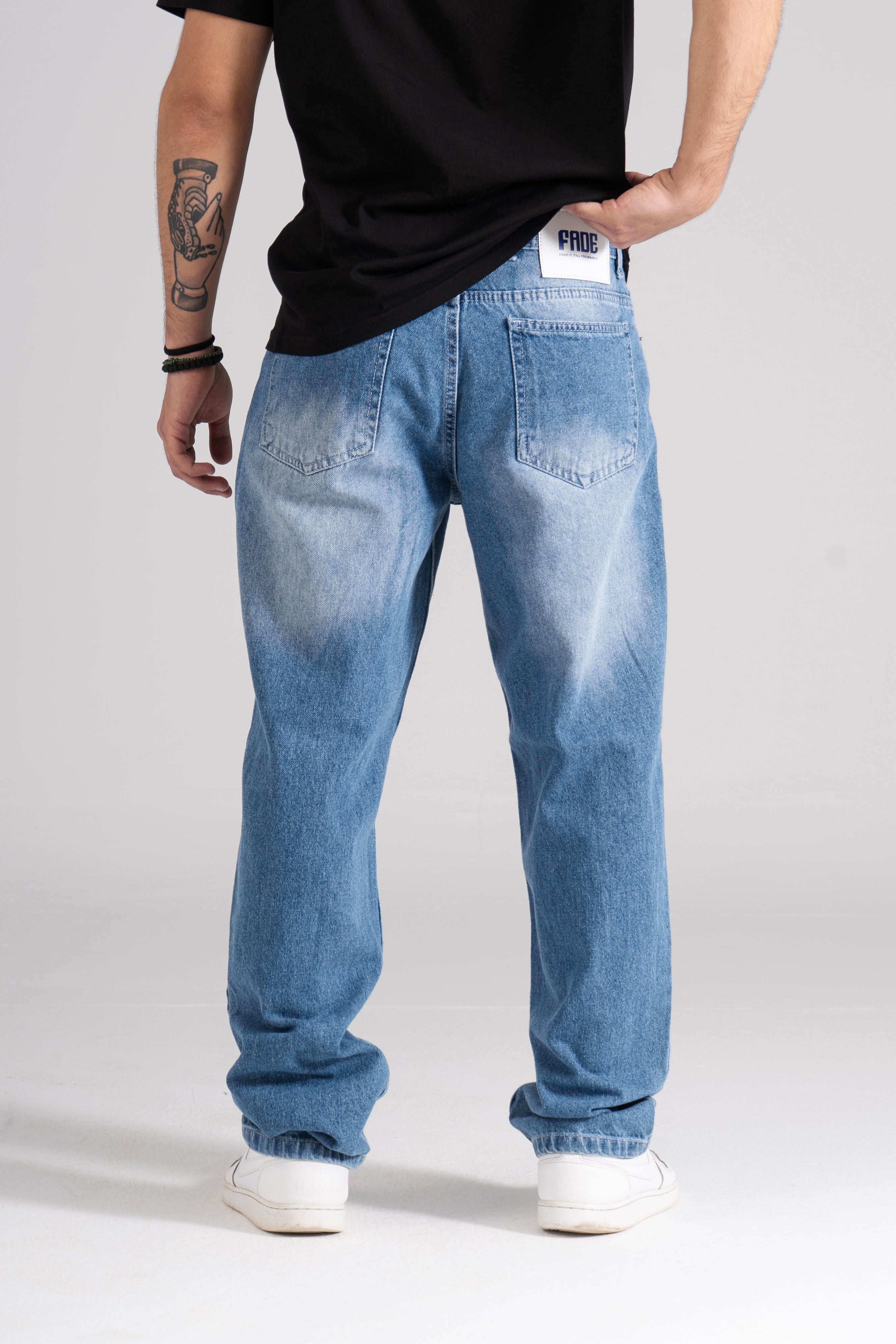 Lagged-Out Baggy Fit Jeans