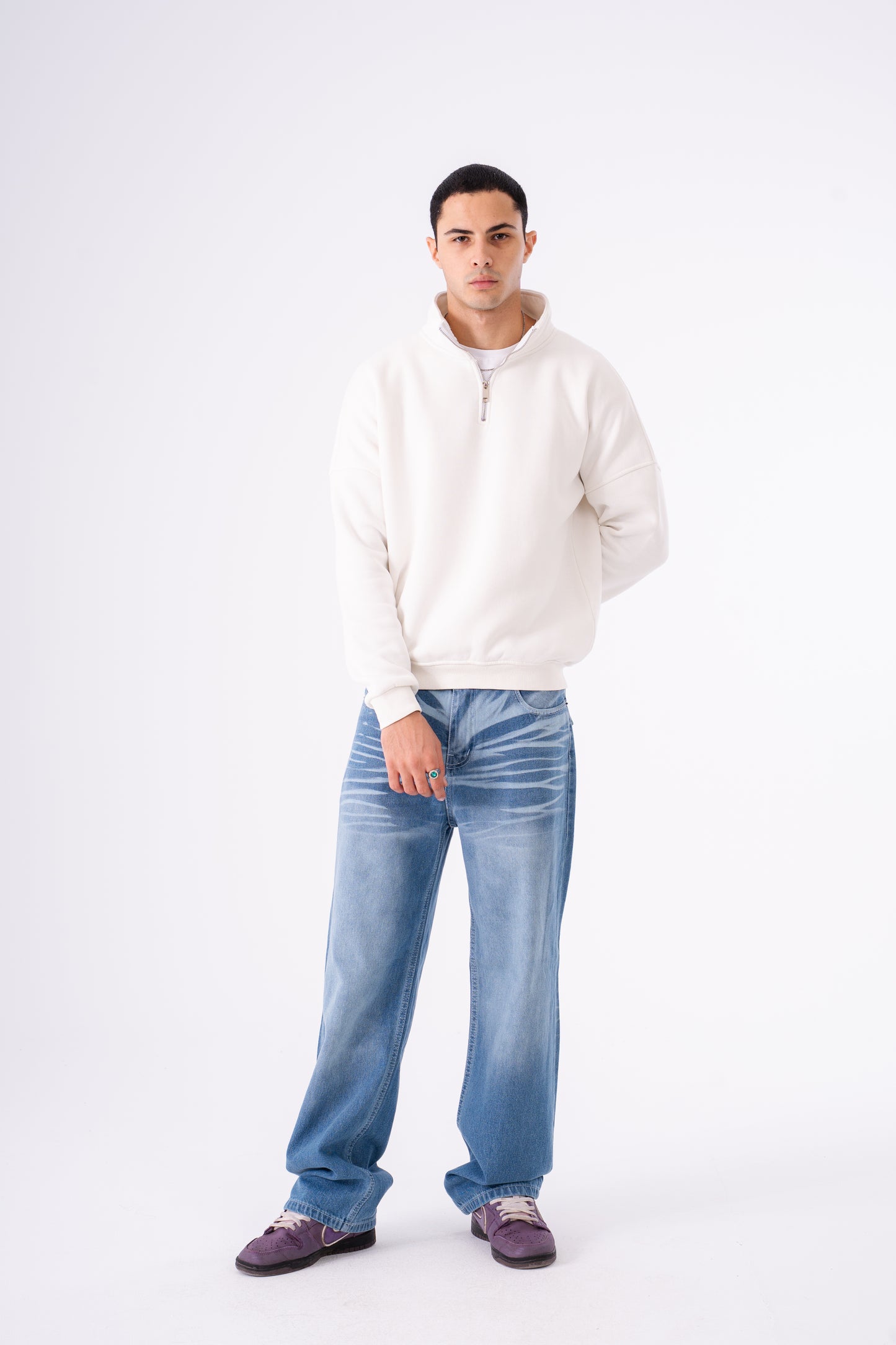 WHITE POCKET LIGHT BLUE BAGGY