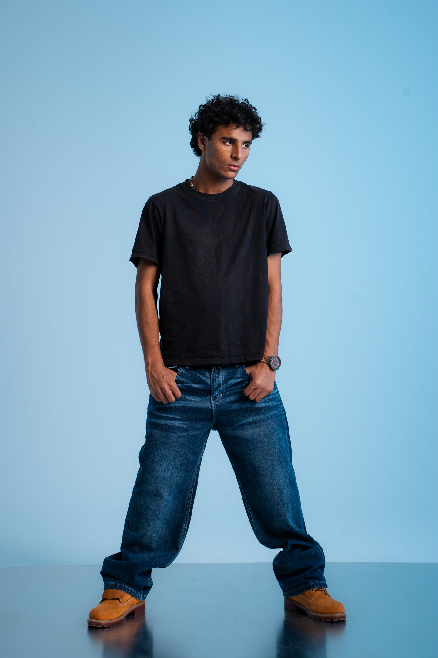 WHITE POCKET DARK BLUE BAGGY